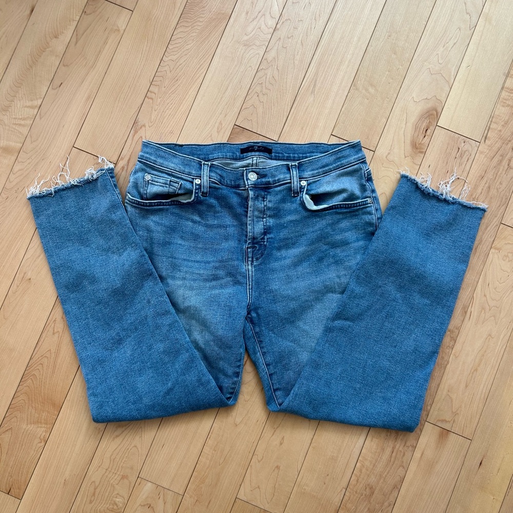 7 For All Mankind Josefina Slim Boyfriend Cut-off Cropped Jeans Women’s 29